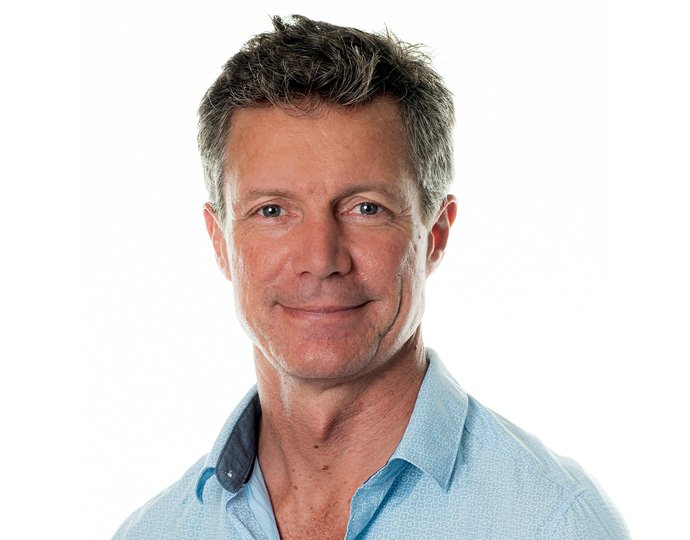 A man wearing a light blue collared shirt | MSC Cruises A man wearing a light blue collared shirt | MSC Cruises