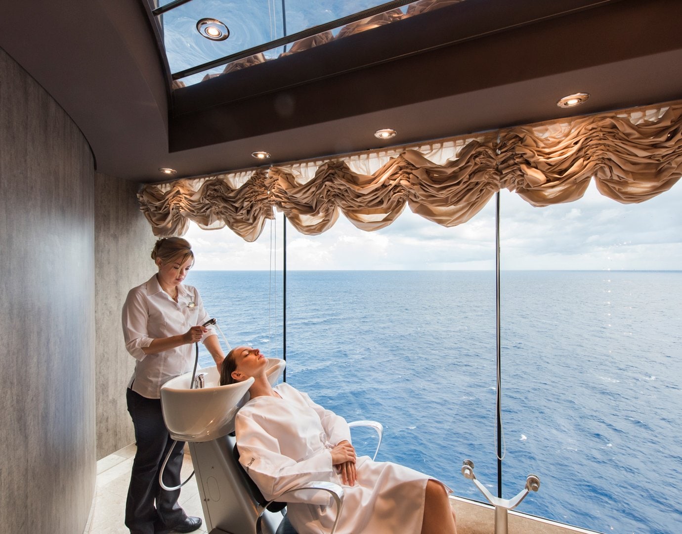 Luxurious hair salon with ocean view onboard a cruise ship | MSC Cruises Luxurious hair salon with ocean view onboard a cruise ship | MSC Cruises