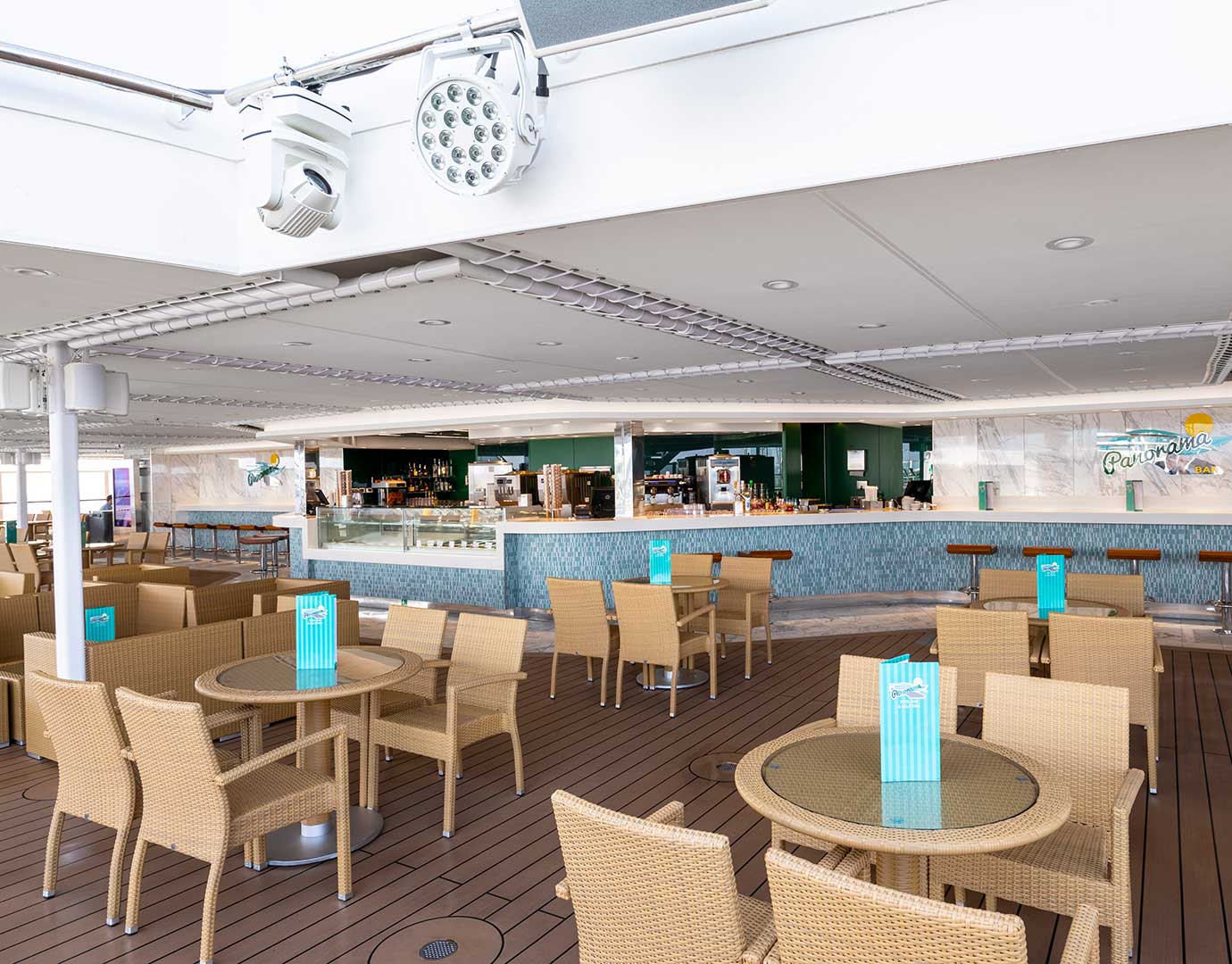 Outdoor bar and seating area on an MSC cruise ship | MSC Cruises